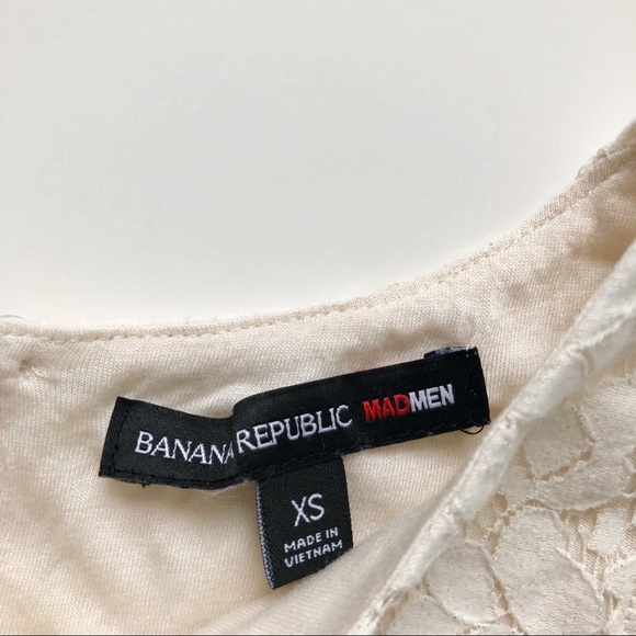 Lace tank top from Banana Republic. Size XS - Picture 3 of 8